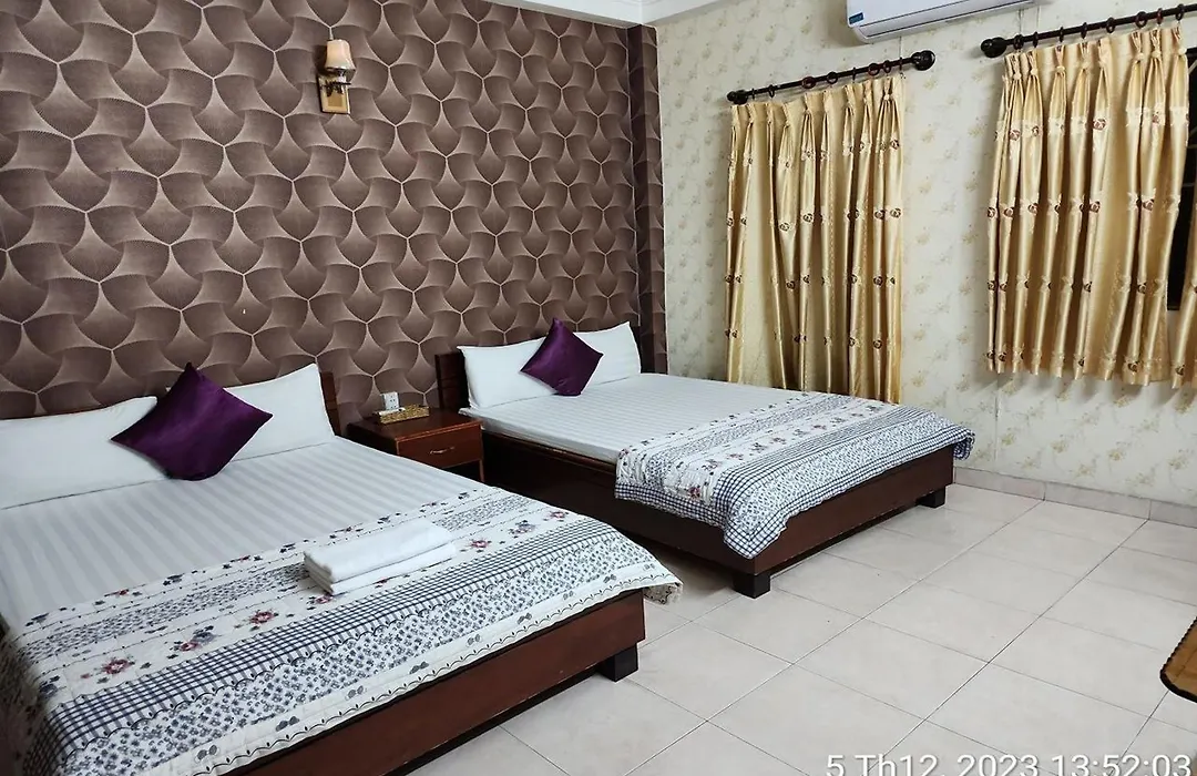 Khách sạn Bàu Cát-1